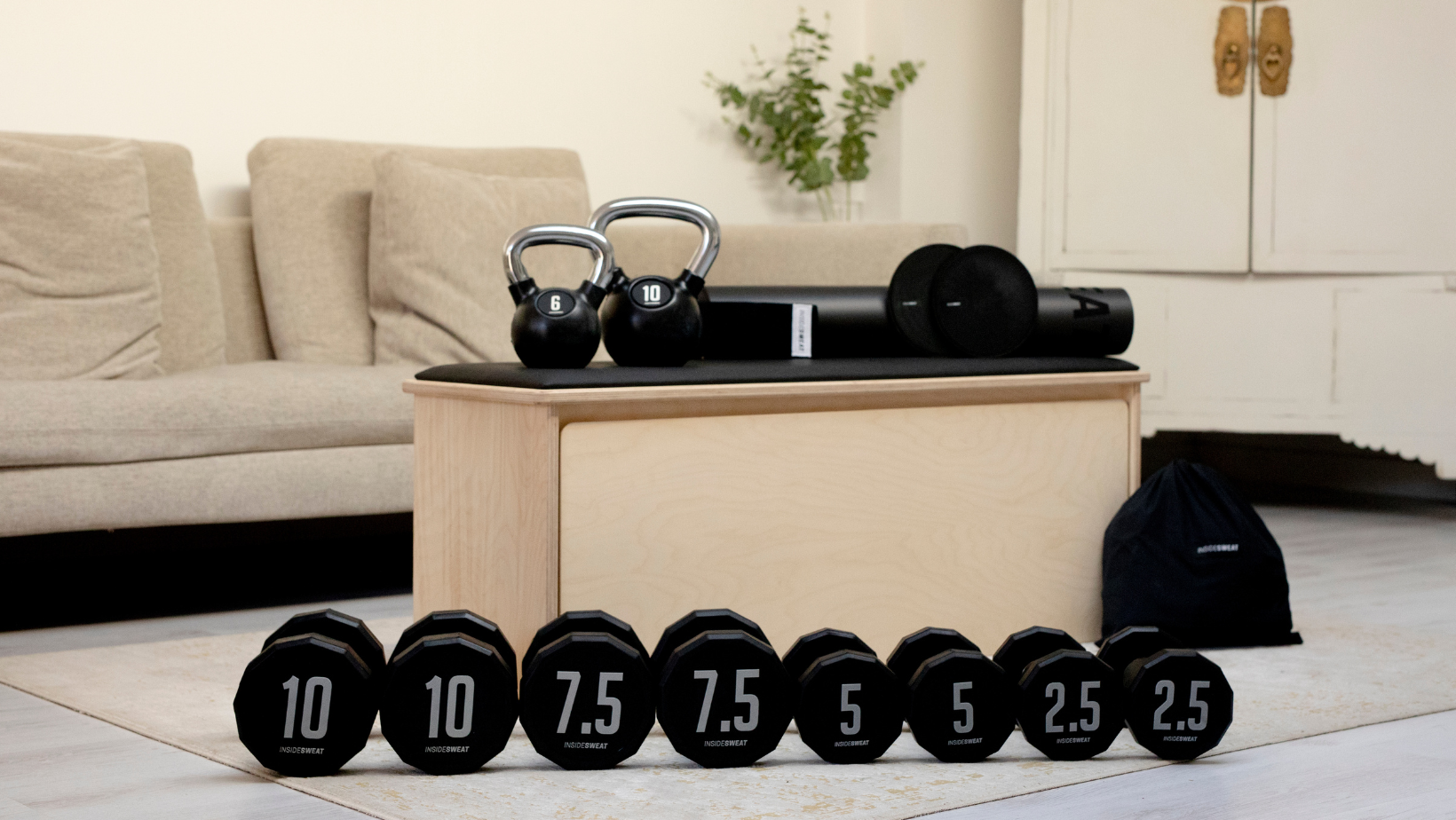 If you don’t like clutter, get the best workout bench for all your home exercise needs.